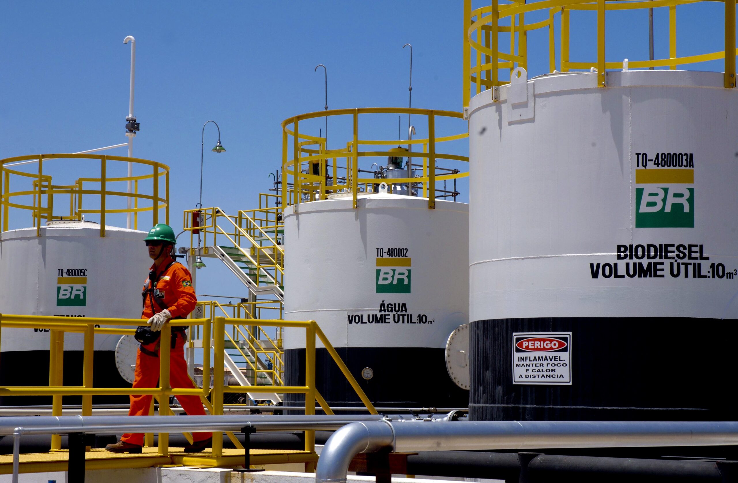 2733728000-petrobras-e-os-ultimos-escandalos
